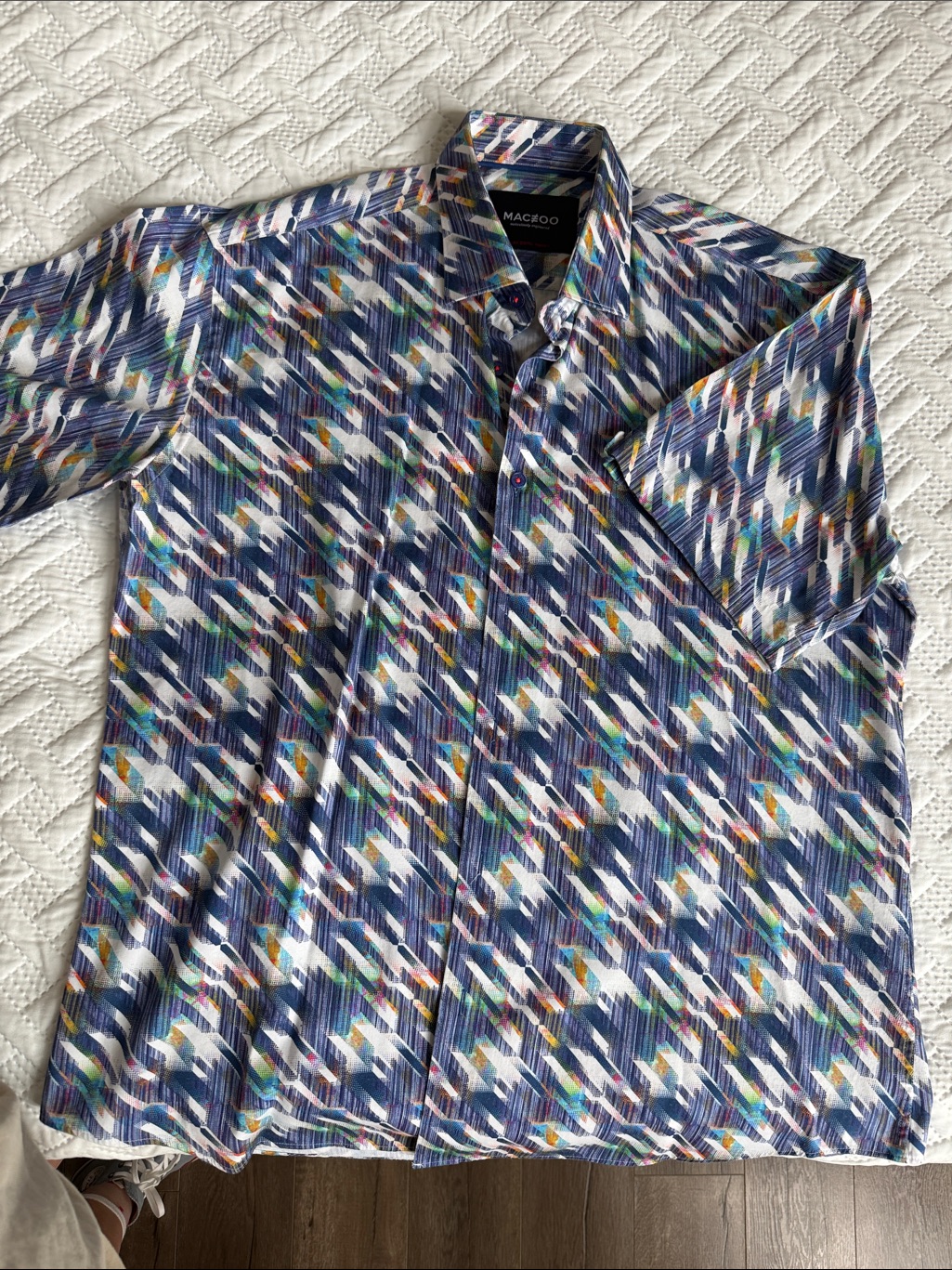 Macfroo Men’s Blue Multi-Pattern Button-Down Shirt
